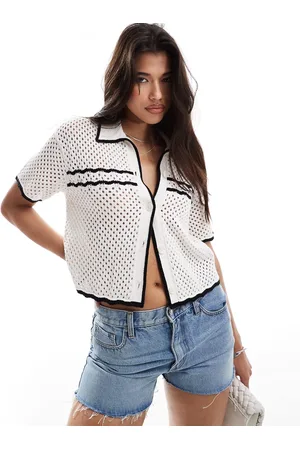 Abercrombie & Fitch – Kurzärmliges, gehäkeltes Poloshirt in mit Kontraststreifen