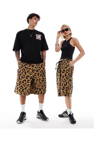 COLLUSION – Unisex-Shorts mit verwaschenem Leopardenmuster und langem Schnitt