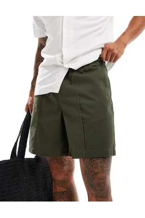 New Look – Shorts in Khaki mit Biesen