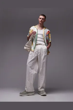 Topman – Hochwertige Hose in Ecru mit weitem Schnitt und Paperbag-Bund