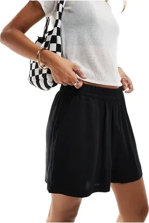 Noisy May – Schwarze Schlupf-Shorts mit hoher Taille