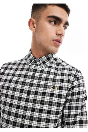 Fred Perry – Oxfordhemd mit Schottenkaromuster in Beige und Schwarz