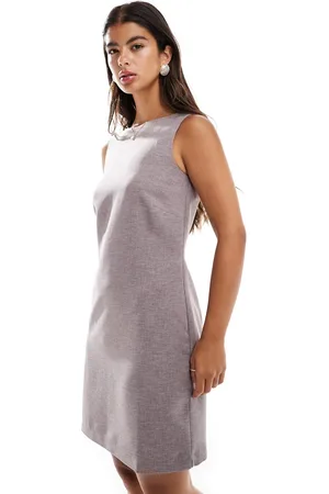 Closet – Minimalistisches Minikleid in