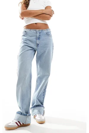 Pull&Bear – Gerade geschnittene Jeans in Mittelblau mit mittelhohem, ungesäumtem Bund