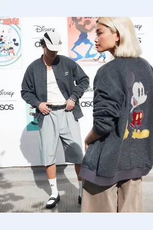 ASOS – Disney – Unisex – Oversize-Bomberjacke in aus Wolle mit „Micky Mouse“-Prints