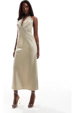 Rare Fashion London – Midaxi-Kleid aus Satin in Olivgrün mit Spitzenbesatz