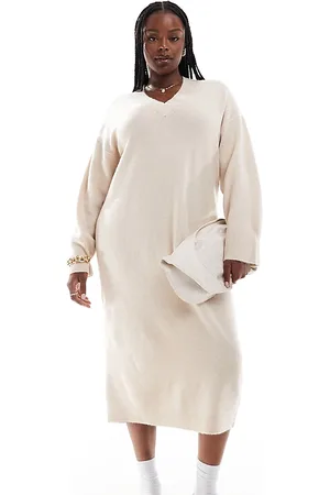 ASOS ASOS DESIGN Curve – Midaxi-Strickkleid in Hellbeige mit V-Ausschnitt