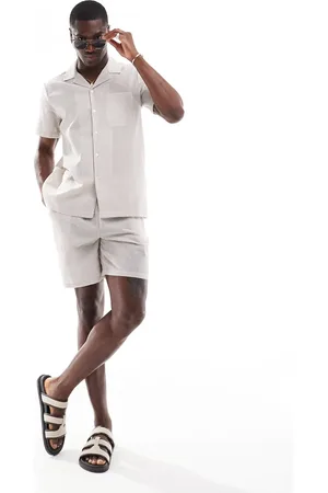South Beach – Gestreifte Seersucker-Strandshorts in Beige und Cremeweiß, Kombiteil