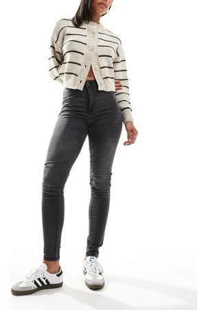Noisy May – Callie – Eng geschnittene Jeans in verwaschenem mit hohem Bund