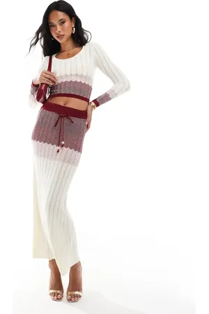 River Island – Strickrock in Dunkelrot mit Winkelstreifenmuster, Kombiteil