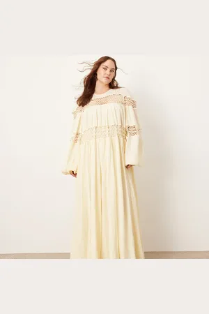 ASOS Curve – Trapezförmiges Maxikleid in Buttermilchgelb mit Blousonärmeln, tiefer Taille und Häkeleinsatz
