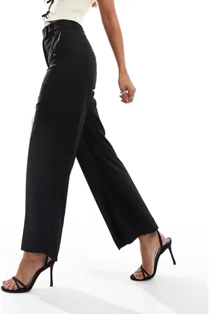& OTHER STORIES – Kurze, elegante Stretch-Hose in mit ausgestelltem Bein