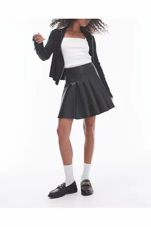 Topshop – Minirock aus Kunstleder in mit Falten