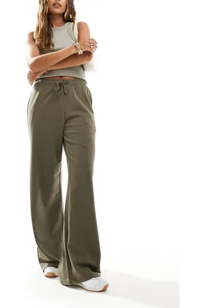 Stradivarius – Jogginghose in Khaki mit weitem Schnitt