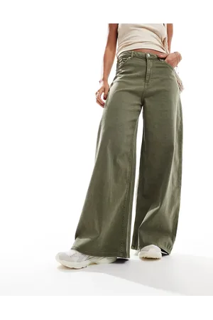 Monki – Sehr weite Jeans in khakifarbener Waschung