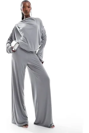 ASOS – Langärmliger, geraffter Jumpsuit in mit weitem Bein