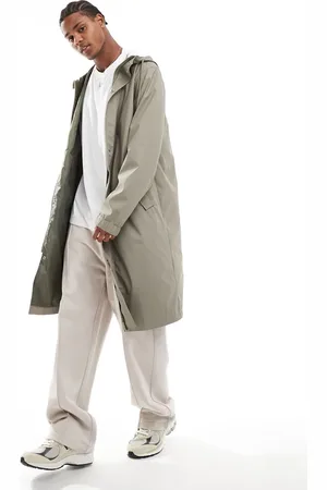 ASOS – Gummierte Longline-Windjacke in Pilzbraun