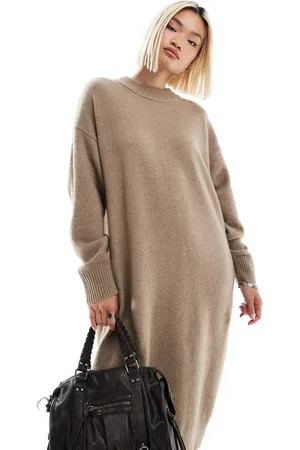 Monki – Langärmliges Midi-Strickkleid in Beige