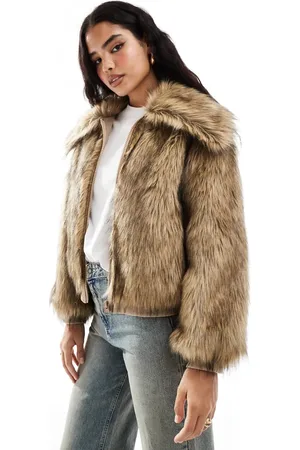 Stradivarius – STR – Jacke aus Kunstpelz in Beige