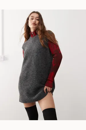Weekday – Kayla – Strick-Minikleid aus Wollmischung in Dunkelgrau meliert mit V-Ausschnitt, exklusiv bei ASOS