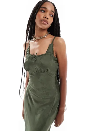 ASOS ASOS DESIGN Tall – Camisole-Midikleid in Tannengrün mit Trägern, BH-Detail mit Jacquardmuster und gerafftem Dekolleté