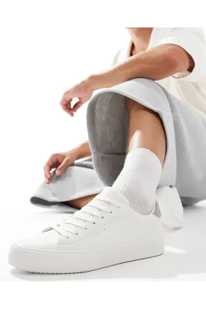 Pull&Bear – Sneaker in mit Schnürung und Fersenendetail
