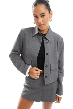 Stradivarius – Elegante, kurz geschnittene Jacke in , Kombiteil