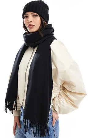 Pieces® – Gerippte Strickmütze in