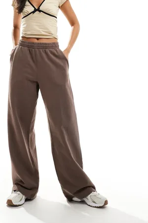 Weekday Wide Fit – Jogginghose in Maulwurfbraun
