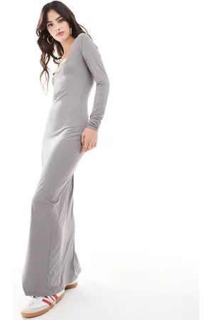 ONLY – Anschmiegsames, nahtloses Maxikleid in Hellgrau