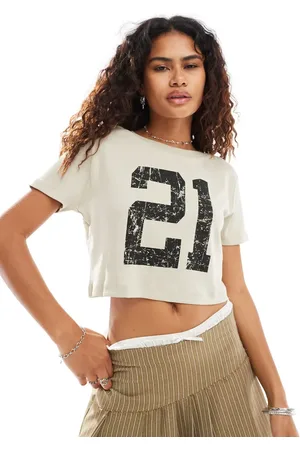 Noisy May – Hellgraues Oberteil mit kurzem Schnitt und „21“-Print im Fußball-Look