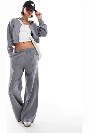 Stradivarius – Weiche Jogginghose in Dunkelgrau mit weitem Bein, Kombiteil