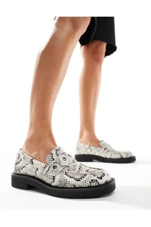 Bershka – Loafer aus Kunstleder in Schlangenlederoptik