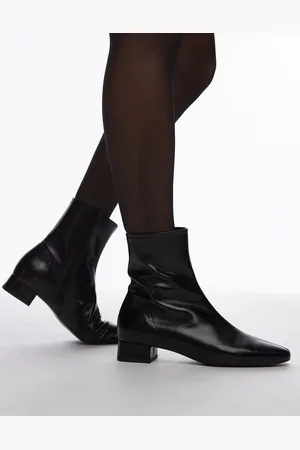 MANGO – Stiefeletten in mit eckiger Zehenpartie und niedrigem Absatz