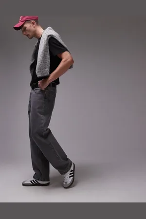 ARKET – Mist – Weite Jeans in grauer Waschung mit niedrigem Bund und weitem Bein