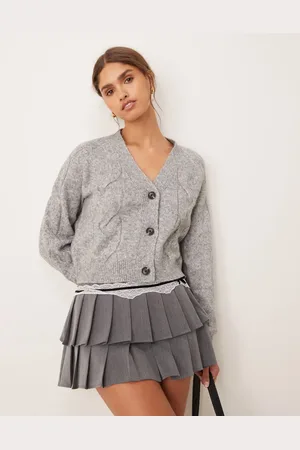 JDY – Strickjacke in mit kurzem Schnitt und Zopfmuster