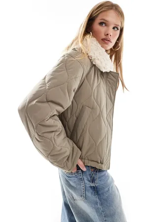 ASOS – Steppjacke in Khaki mit Teddykragen