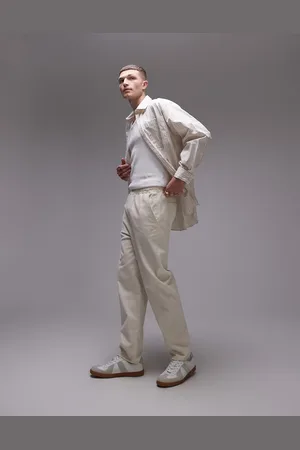 Topman – Schmal zulaufende Cordhose in Ecru