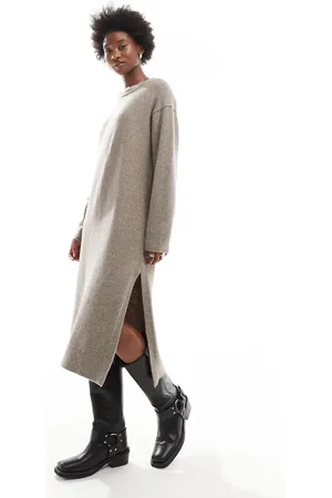 Weekday – Funda – Midaxikleid aus Wollmix-Strick in meliertem Maulwurfbraun mit Seitenschlitz, exklusiv bei ASOS