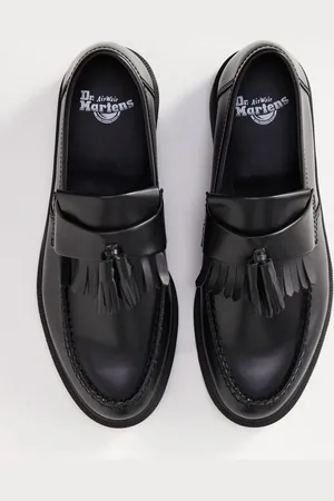 Dr. Martens Dr. Martens – Adrian – Unisex-Loafer aus poliertem Glattleder in mit Quastendetail