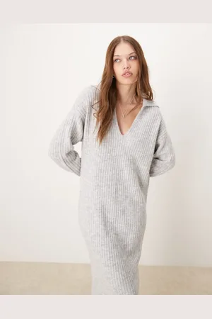 Glamorous – Locker geschnittenes Maxi-Strickkleid in meliert mit V-Ausschnitt und Kragen