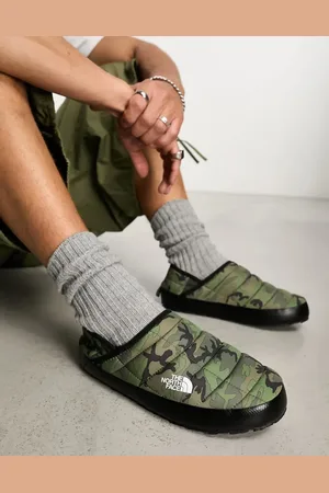 The North Face – Thermoball Traction – Pantoletten mit Military-Muster