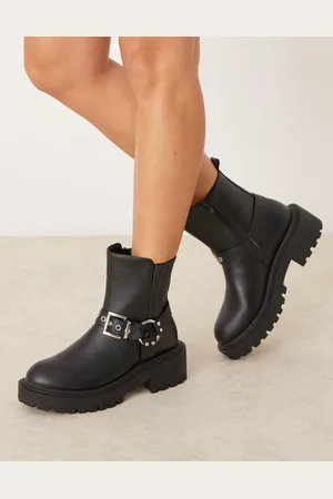 New Look – Chelsea-Bikerstiefel in mit Schnallendetail