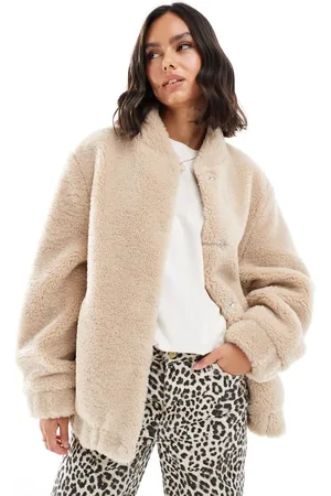 Miss Selfridge – Oversize-Bomberjacke aus Teddyfell in Steinbeige