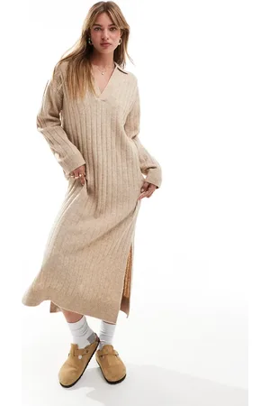 JJXX – Geripptes Strickkleid in Creme mit V-Ausschnitt