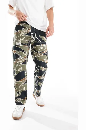 Only & Sons – Locker geschnittene Arbeiterhose in mit Tiger-Military-Muster