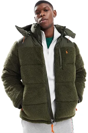 Ralph Lauren – Pufferjacke aus Teddyfell in Olivgrün mit Markenlogo und abnehmbarer Kapuze