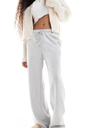 Stradivarius Petite – Jogginghose mit weitem Schnitt in