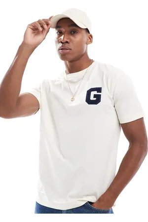 GANT – T-Shirt in Cremeweiß mit College-Logo