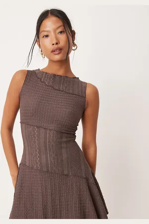 Miss Selfridge – Minikleid aus Spitzen-Mix in Schokobraun